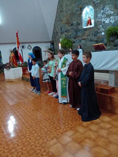 FiÃ©is participam da segunda noite de TrÃ­duo em honra ao Senhor Bom Jesus na Comunidade de Campo Mendes 